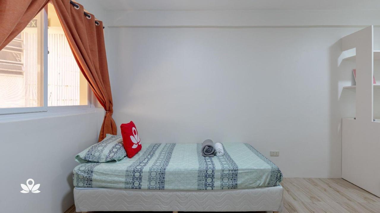 Happy Grey Hotel Віган Екстер'єр фото